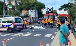 Collision entre une moto et une voiture, le motard est décédé