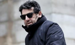 L'acteur et chanteur Patrick Bruel à Paris, le 10 décembre 2024 ( AFP / STEPHANE DE SAKUTIN )