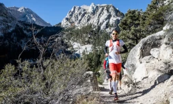 François d\'Haene bat le record du John Muir Trail