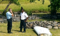 Un élément de l'avion MH370 retrouvé à La Réunion le 29 juillet 2015