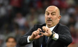 Le sélectionneur russe Stanislav Cherchesov lors du quart de finale face à la Croatie, à Sotchi, le 7 juillet 2018