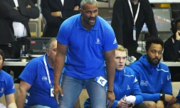 Le sélectionneur de l'équipe de France de handball Didier Dinart lors d'un match de qualification pour l'Euro-2020 contre le Portugal, le 14 avril 2019 à Strasbourg   
