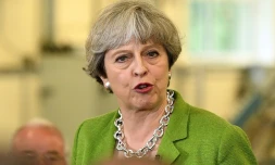 La Première ministre britannique Theresa May lors d'un déplacement de campagne pour les législatives à Bath, en Angleterre, le 31 mai 2017