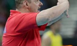 Vladimir Alekno, l'entraîneur de l'équipe de Russie de volley, pendant la finale des JO-2012 contre le Brésil le 12 août 2012 à Londres