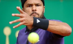 Jo-Wilfried Tsonga face à l'Américain Taylor Fritz au 1er tour du Masters 1000 de Monte-Carlo, le 16 avril 2019