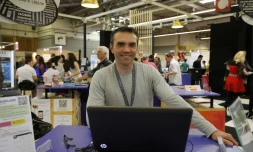 Le premier prix du concours Lépine Benoît Mirambeau et son application au service des personnes souffrant du diabète à Paris le 7 mai 2016