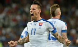 Le Slovaque Marek Hamsik exulte après son but contre la Russie à l'Euro, le 15 juin 2016 à Lille