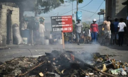 Des barricades érigées par des manifestants dans les rues de Port-au-Prince, le 21 novembre 2018