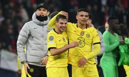 La joie de l'entraßneur allemand de Chelsea, Thomas Tuchel, et des défenseurs Cesar Azpilicueta et Thiago Silva, qualifiés pour les quarts de finale de la Ligue des Champions, aprÚs la victoire, 2-1 face à Lille, le 16 mars 2022 au Stade Pierre-Mauroy à Villeneuve-d'Ascq