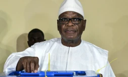 Le président malien Ibrahim Boubacar Keïta, le 12 août 2018 dans un bureau de vote de Bamako