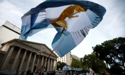 Des militants anti-avortement manifestent à Buenos Aires, le 28 décembre 2020, alors qu'une loi légalisant l'IVG est débattue mardi au Sénat