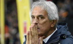 L'entraĂźneur de Nantes Vahid Halilhodzic suit le match contre Angers Ă La Beaujoire, le 24 novembre 2018 Ă Nantes