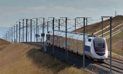 Un TGV durant un essai sur une portion de la LGV Paris-Strasbourg, près de Gougenheim, dans le Bas-Rhin, le 28 septembre 2015