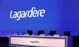 LagardÚre Active, branche médias du groupe LagardÚre, annonce aux représentants des salariés un plan de départs volontaires de 220 postes en 2016, dans ses activités presse et publicité