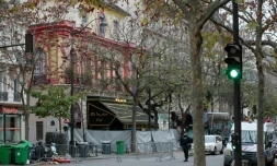 Le Bataclan, au lendemain d'un attentat meurtrier, le 14 novembre 2015 à Paris