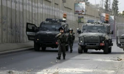 Des soldats israéliens lors de heurts avec des Palestiniens à al-Ram, entre Jérusalem et Ramallah, le 22 octobre 2015