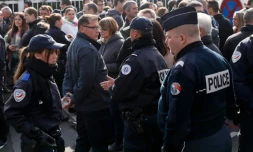 Rassemblement de policiers en solidarité avec leurs collègues attaqués samedi dans l'Essonne, le 11 octobre 2016 à Evry