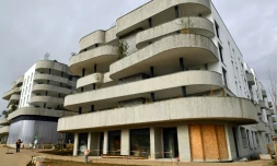 Un immeuble de logements de la résidence Grândola à Tarnos, le 2 décembre 2024 dans les Landes