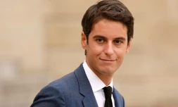 Le porte-parole du gouvernement Gabriel Attal à la sortie de l'Elysée, le 7 juillet 2021 à Paris
