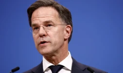 Le Premier ministre néerlandais Mark Rutte parle lors d'une conférence de presse à Bruxelles, le 17 avril 2024