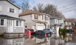 Inondations dans le quartier Pierrefonds de Montréal le 8 mai 2017