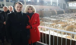 Emmanuel et Brigitte Macron lors de la visite de la célèbre armée souterraine du premier empereur après leur arrivée en Chine à Xian, le 8 janvier 2018