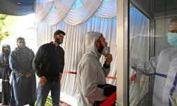 Test de Covid-19 Ă Srinagar, en Inde, le 15 avril 2021