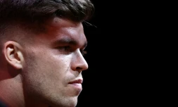 Le demi d'ouverture de l'équipe de France de rugby Matthieu Jalibert lors d'une conférence de presse avant France-Namibie en phase de groupes de la Coupe du monde à la Cité du Livre à Aix-en-Provence, France, le 18 septembre 2023