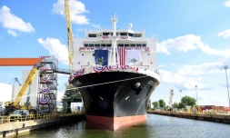 Le navire-école State of Maine, lancé le 26 août 2025, a été fabriqué dans le chantier naval du groupe sud-coréen Hanwha à Philadelphie (Pennsylvanie)