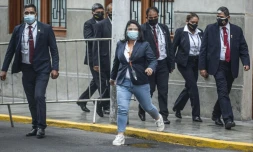 La candidate de la droite populiste à l'élection présidentielle au Pérou Keiko Fujimori arrive au tribunal de Lima le 21 juin 2021