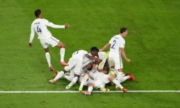 La joie des joueurs de l'équipe de France sur le but de la victoire contre les Belges marqué par Théo Hernandez en Ligue des nations à Turin, le 7 octobre 2021 
