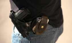 "Une centaine d'individus se sont livrés à des dégradations, des incendies volontaires et des tirs à l'encontre des forces de gendarmerie", selon la préfecture du Val d'Oise