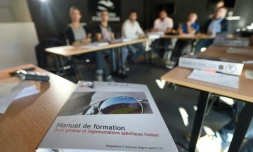 Un manuel lors d'une session de l'EAJF, l'Ecole pour agents de joueurs de football, au stade Vélodrome, le 7 octobre 2015 à Marseille