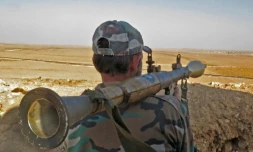 Un membre des forces gouvernementales syriennes le 10 octobre 2016 près de Damas