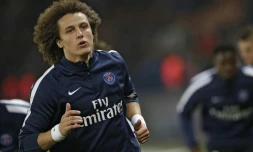Le défenseur du PSG David Luiz à l'échauffement avant un match contre l'OM, le 4 octobre 2015 au Parc des Princes