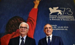 Paolo Baratta, président de la Mostra et Alberto Barbera, directeur artistique, lors de la présentation de la 73e édition, le 28 juillet 2016 à Venise