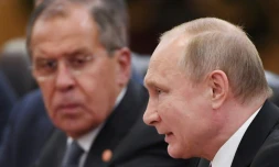 Le ministre russe des Affaires étrangères Sergueï Lavrov et le président Vladimir Poutine à Pékin, en Chine, le 8 juin 2018