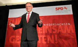 Le chef du gouvernement de Basse-Saxe Stephan Weil (SPD), prononce un discours à Hanovre en Allemagne le 15 octobre 2017