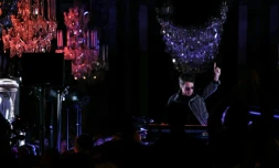 Le compositeur de musique électro français Jean-Michel Jarre, le 25 décembre 2023 à la Galerie des glaces du château de Versailles