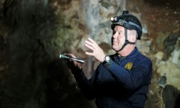Le paléoanthropologue Lee Berger dans le système de grottes Rising Star du "Berceau de l'humanité", au nord-ouest de Johannesburg, le 11 mai 2023