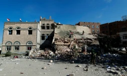 Destruction de bâtiments à Sanaa, le 5 janvier 2016 après les frappes de la coalition arabe conduites par l'Arabie saoudite