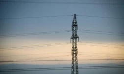 En Lettonie, des lignes à haute tension à Grobina, près de la frontière lituanienne, le 9 janvier 2025