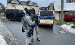 OpĂ©ration des forces spĂ©ciales de la police allemande contre un groupe complotiste et d'extrĂȘme droite prĂ©parant un coup d'Etat, le 7 dĂ©cembre 2022 Ă Bad Lobenstein, dans l'est de l'Allemagne