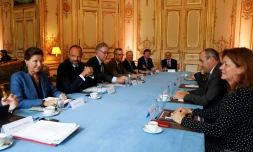 Le Premier ministre Edouard Philippe, la ministre des Solidarités AgnÚs Buzyn, le Haut-commissaire à la réforme des retraites Jean-Paul Delevoye reçoivent le dirigeant de la CFDT Laurent Berger, le 5 septembre 2019 à Matignon