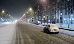 Les Chaps-Elysées sous la neige, le 12 mars 2013