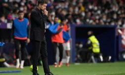 L'entraîneur de l'Atletico Madrid Diego Simeone, le 4 décembre 2021 lors de la réception de Majorque, a été testé positif au Covid