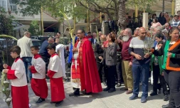 Des fidÚles célÚbrent le dimanche des Rameaux à la Sainte-Famille, seule église catholique de la ville de Gaza, le 24 mars 2024