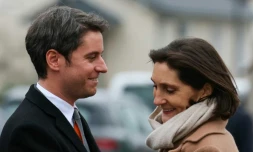 Le Premier ministre Gabriel Attal avec la ministre de l'Éducation, des Sports et des Jeux Olympiques, Amélie Oudéa-Castera, à Andrésy, dans les Yvelines, le 12 janvier 2024
