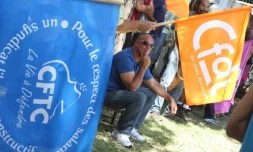 Mardi 20 septembre 2011
Manifestation des salariés de l'AAPEJ devant la préfecture.
Photo Michel Désiré