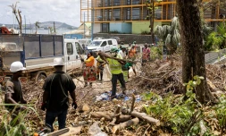 Opération de nettoyage à Mamoudzou, le chef-lieu de Mayotte, le 29 décembre 2024